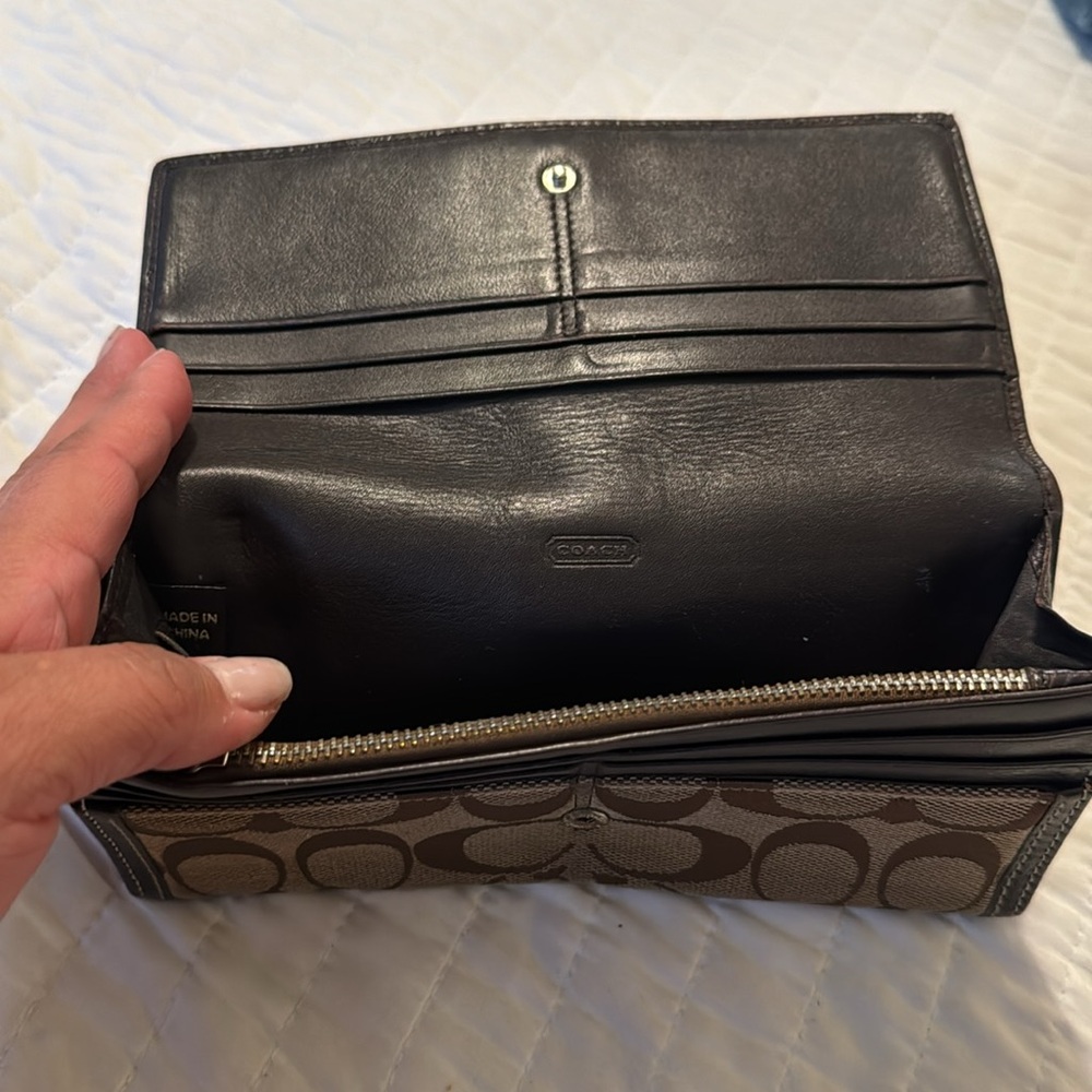 Coach Wallet - Picture 3 of 6